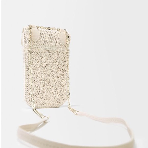 MAJE MACRAMÉ Ivory Crochet Phone Case - Picture 7 of 11